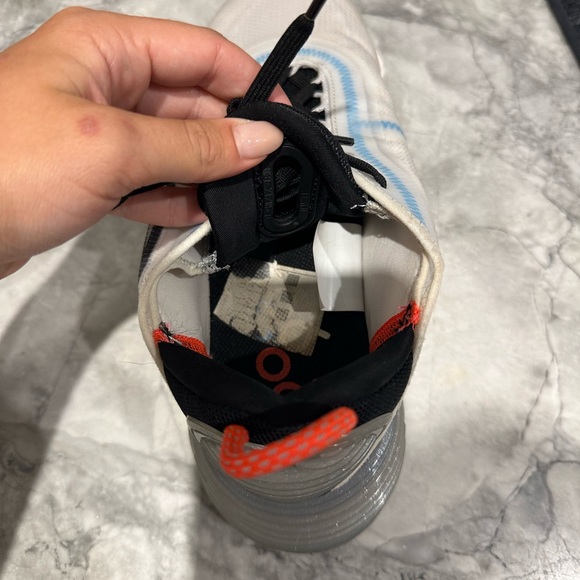 Nike Womens Sz 7.5W Air Max 2090 Pure Platinum Running Shoes Sneakers - Picture 6 of 6